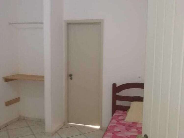 ホテル Fernandes Peruíbe