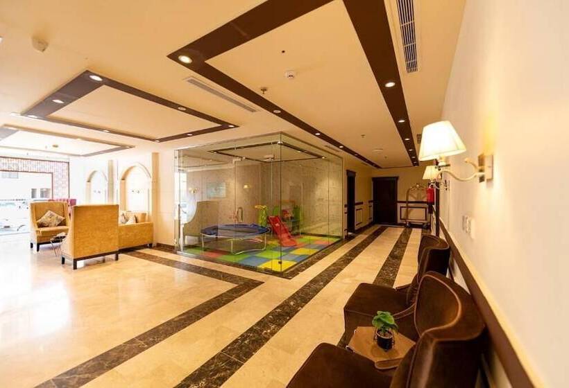 Отель Holiday Plus Al Nuzha