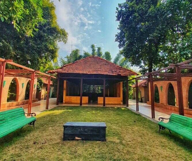 فندق Greetoe Celebration Van Vilas