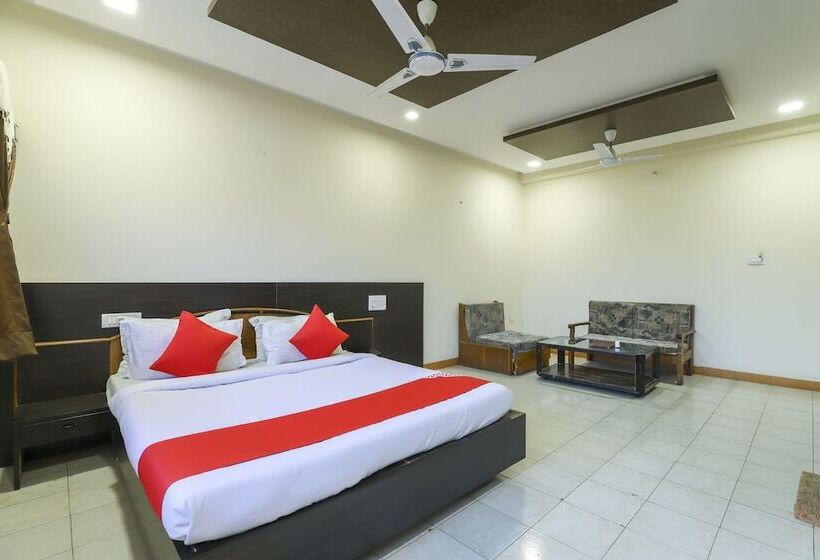 בית מלון כפרי Hill Top By Oyo Rooms