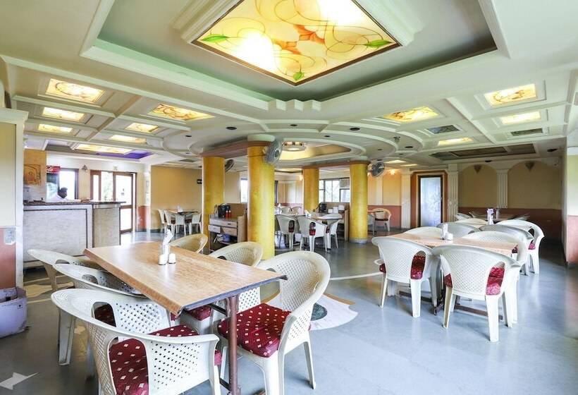 בית מלון כפרי Hill Top By Oyo Rooms