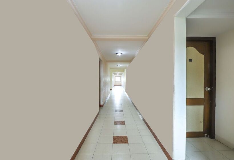 Отель Hill Top By Oyo Rooms