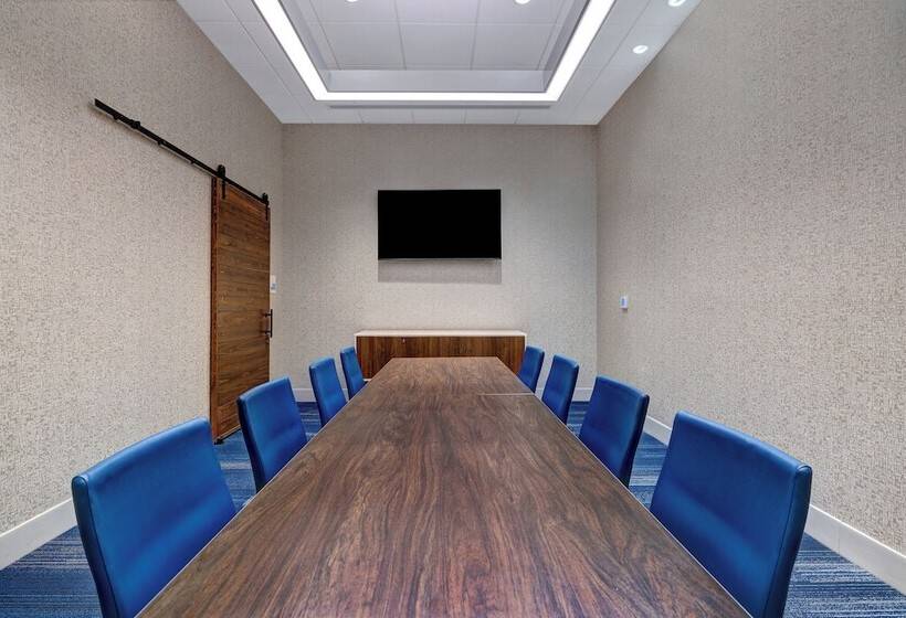 فندق Holiday Inn Express & Suites   Glendale Downtown