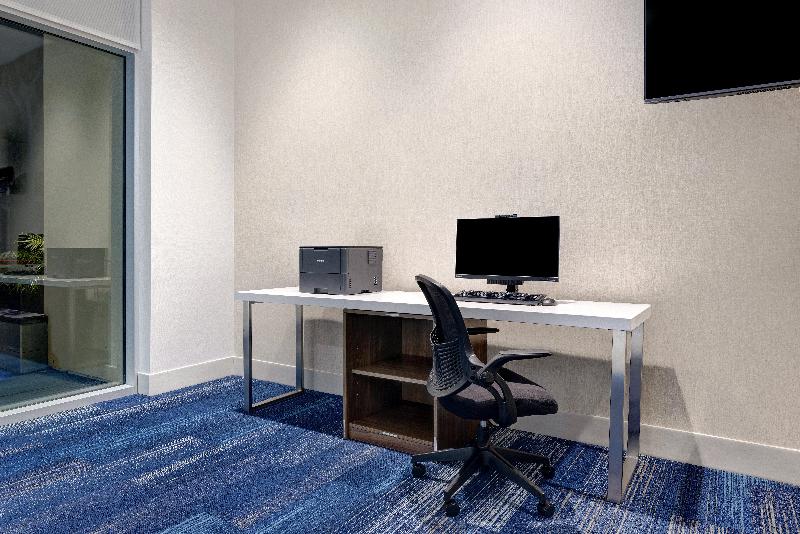 فندق Holiday Inn Express & Suites   Glendale Downtown