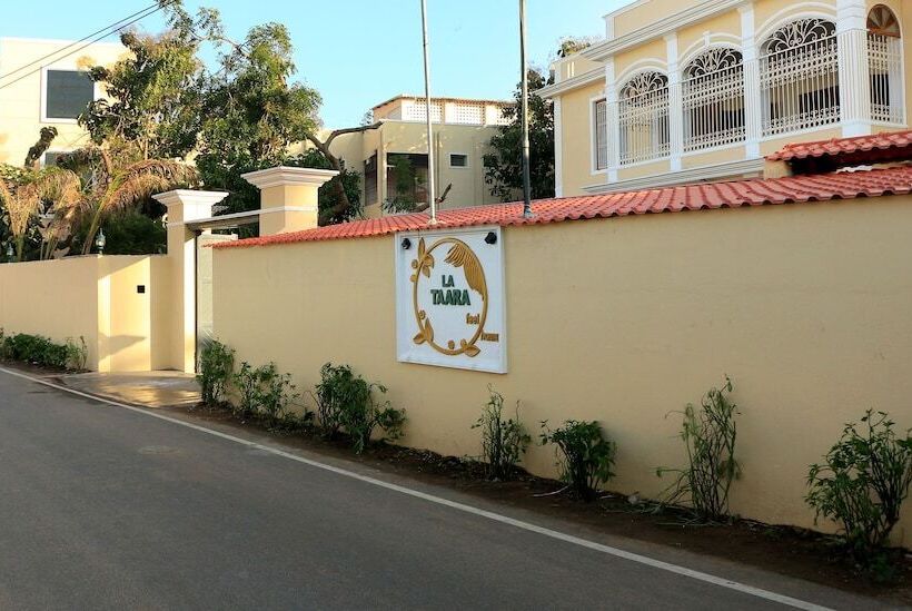 Отель La Taara