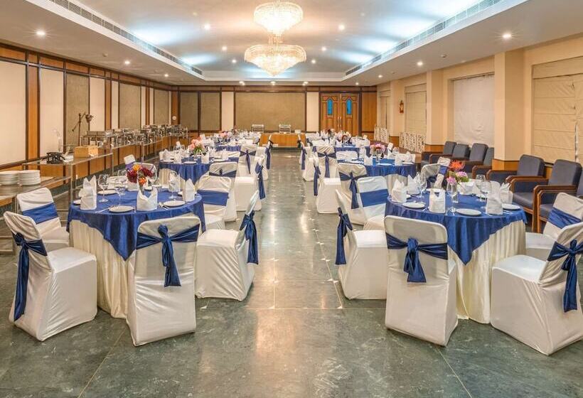 בית מלון כפרי Madhuban Sarovar Portico Mussoorie