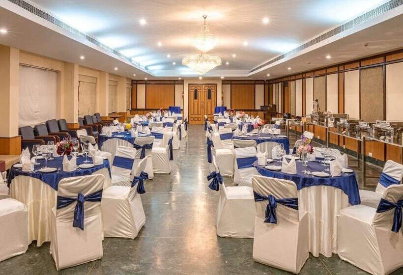 בית מלון כפרי Madhuban Sarovar Portico Mussoorie