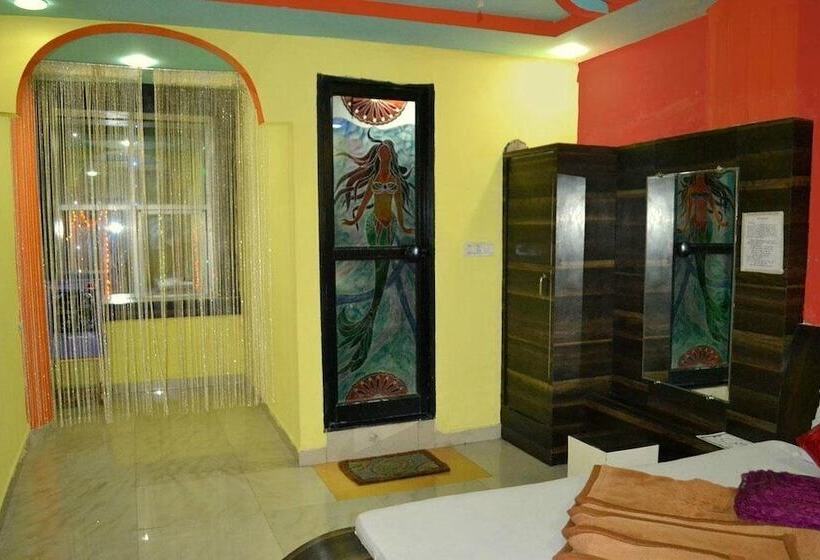 ホテル Mrignayani Pachmarhi