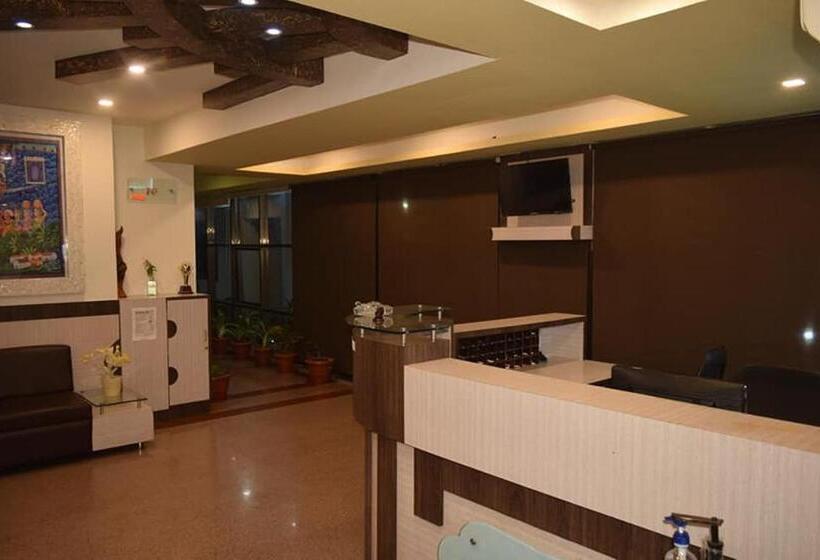 호텔 Opera Inn Near Central Bus Stand