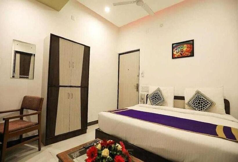 호텔 Opera Inn Near Central Bus Stand