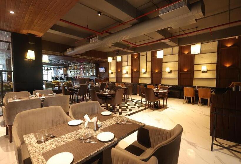 ホテル Polo Towers Agartala