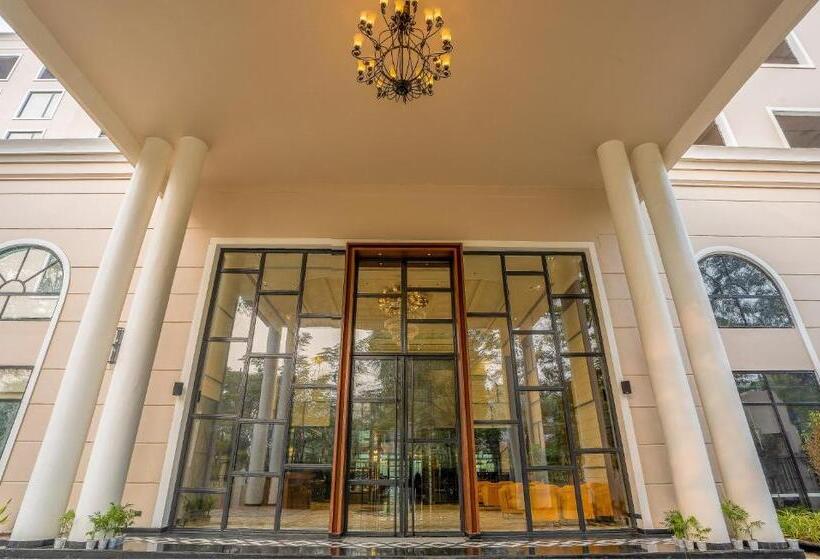 ホテル Polo Towers Agartala