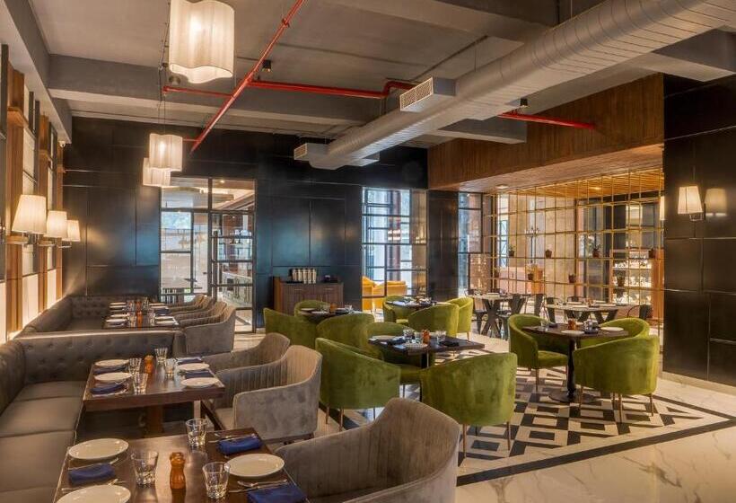 ホテル Polo Towers Agartala