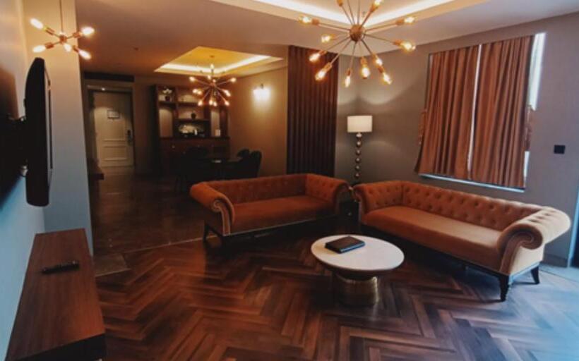 ホテル Polo Towers Agartala