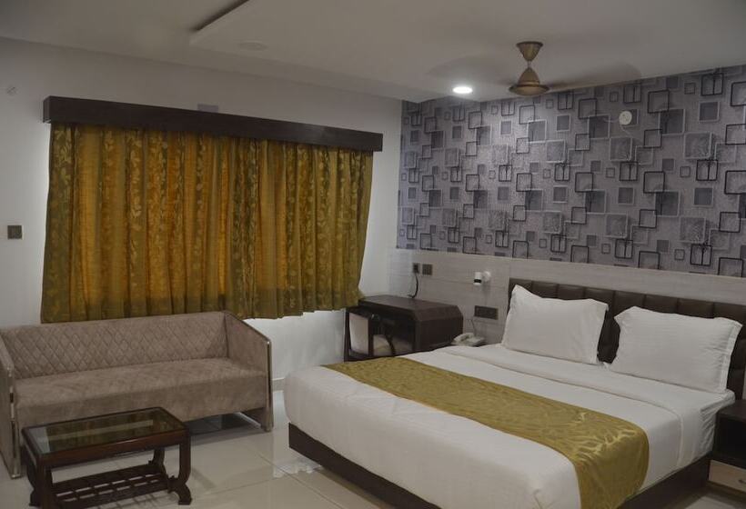 酒店 Rajeev Regency