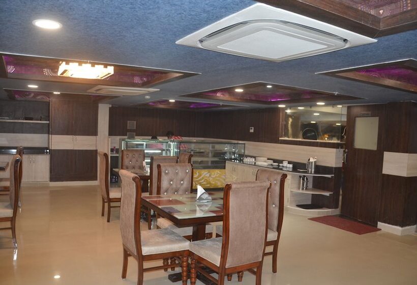 酒店 Rajeev Regency