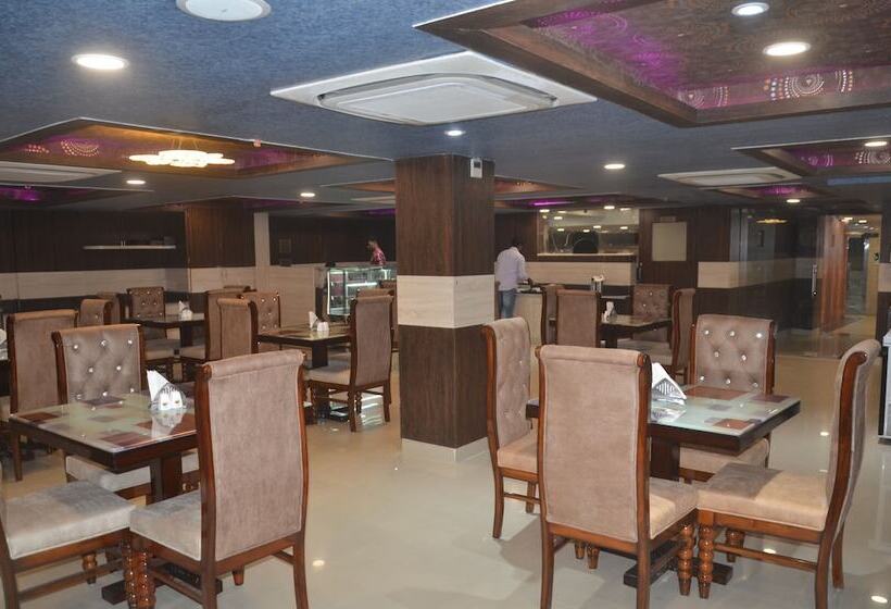 酒店 Rajeev Regency