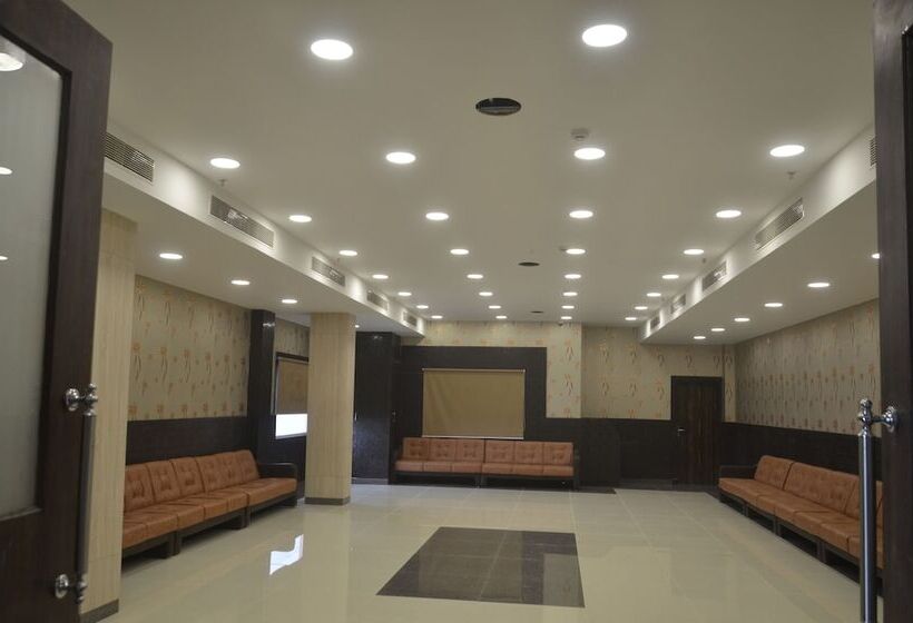 酒店 Rajeev Regency