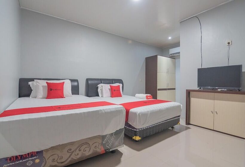 בית מלון כפרי Reddoorz Syariah @ Jalan Tjilik Riwut