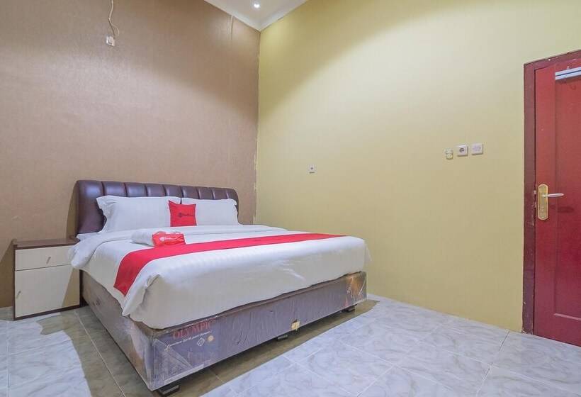 בית מלון כפרי Reddoorz Syariah @ Jalan Tjilik Riwut