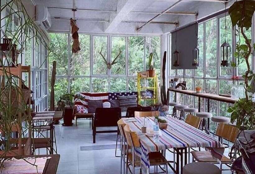 Hotel Rewild Camp And Cafe