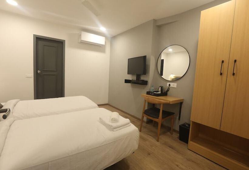 Отель Royal Inn Mahalaxmi