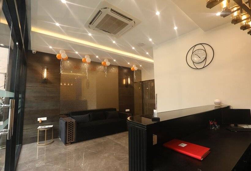 Отель Royal Inn Mahalaxmi