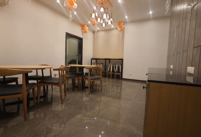 Отель Royal Inn Mahalaxmi