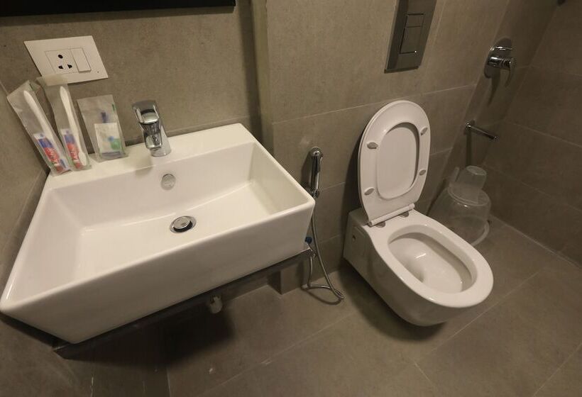 Отель Royal Inn Mahalaxmi