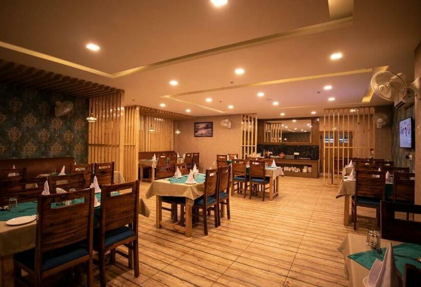 Отель Royal Mansion