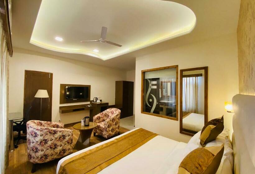 Отель Royal Mansion