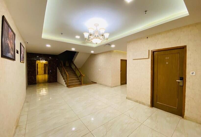 Отель Royal Mansion