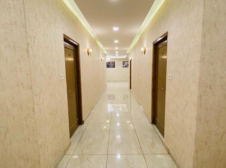 Отель Royal Mansion