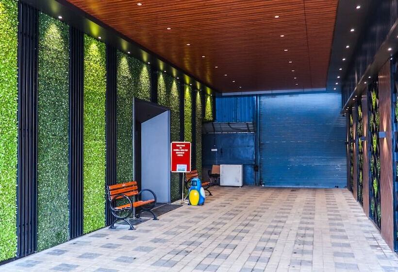 فندق Rudra Shelter Business