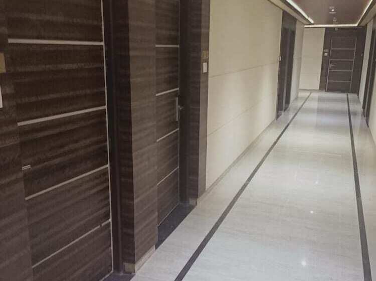 فندق Rudra Shelter Business