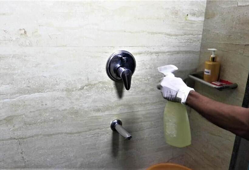 فندق Rudra Shelter Business