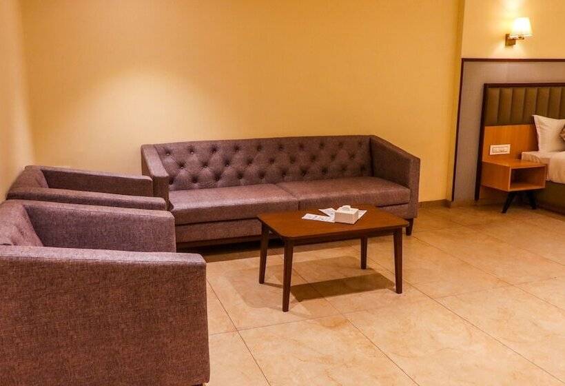 فندق Rudra Shelter Business