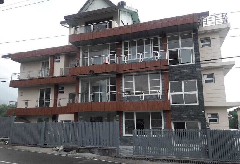 酒店 Serene Suites