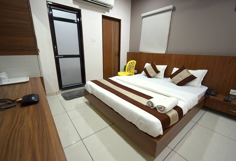 Отель Shiv Villa