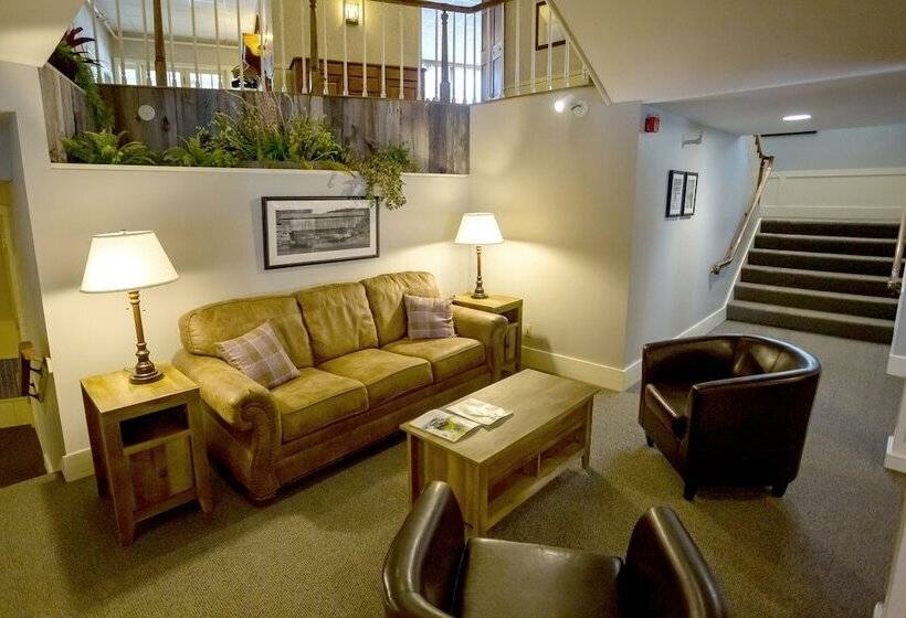 Отель Sugarbush Inn At Sugarbush