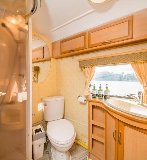 בית מלון כפרי The Campster Kanchanaburi