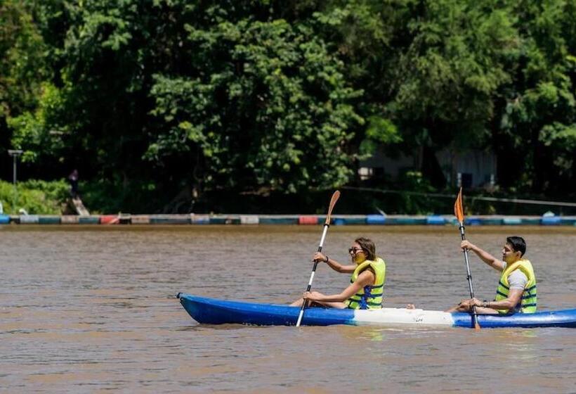 בית מלון כפרי The Campster Kanchanaburi
