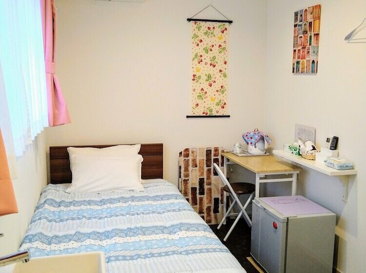 Отель Tokyo Stay Hut Sari