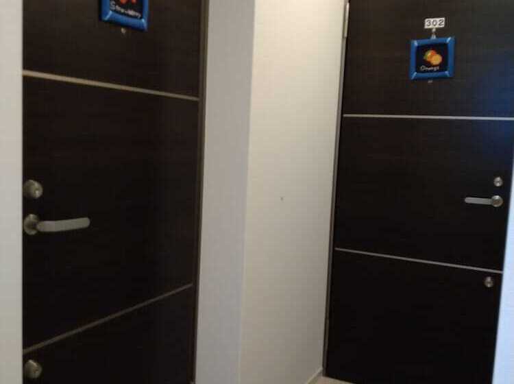 Отель Tokyo Stay Hut Sari