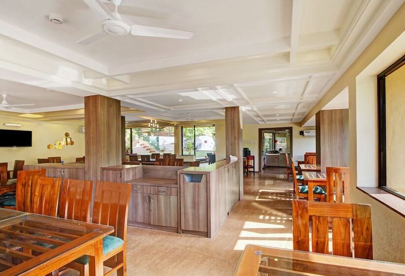 ホテル Golden Landmark Green Valley Beach Resort