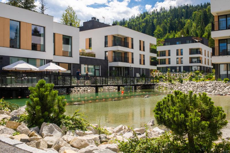 هتل Vislow Resort