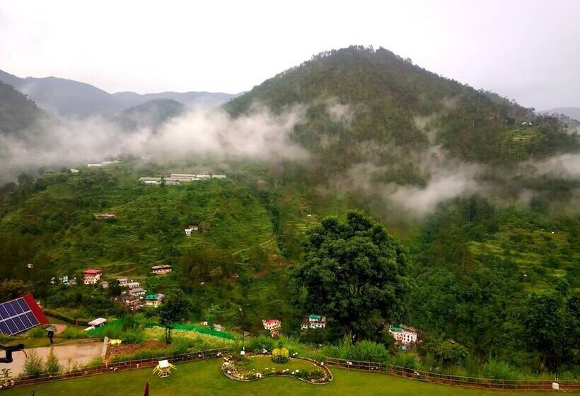 منتجع Banjara Mountain Retreat Chail Hills