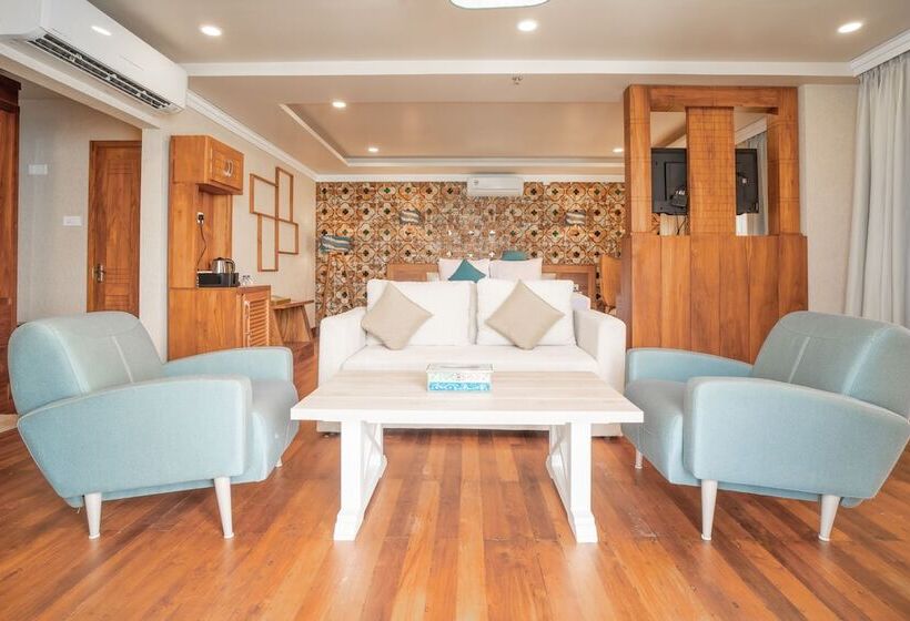 State Beach Resort & Spa