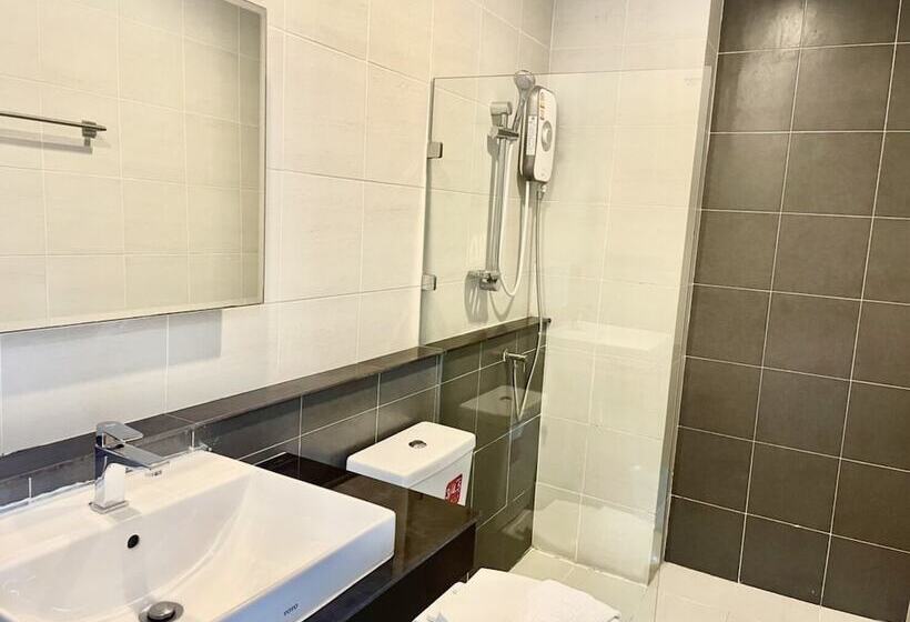 The Living Hotel Samutprakan