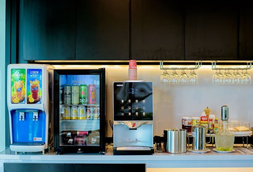 The Living Hotel Samutprakan